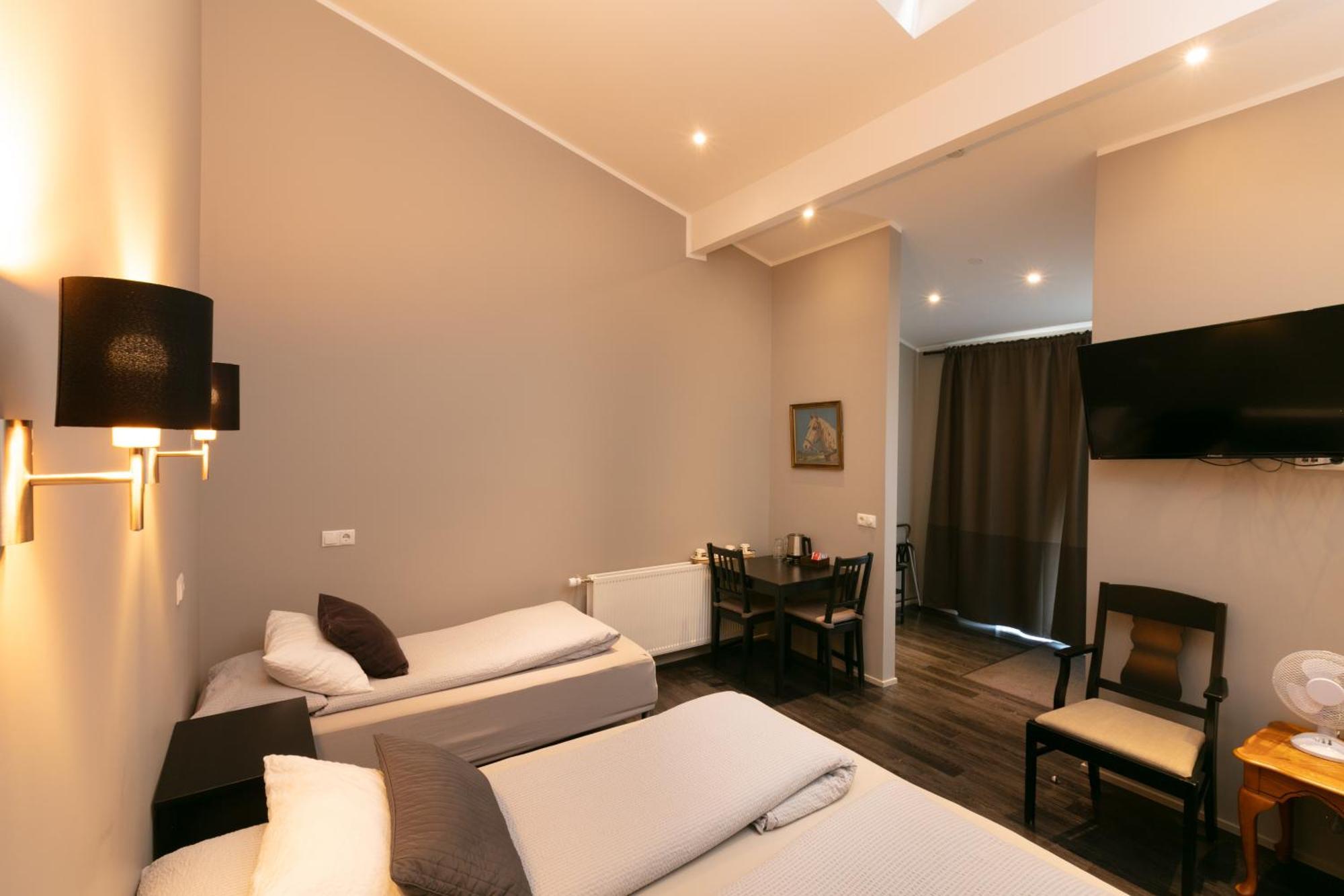 Karuna Guesthouse Saudarkrokur Екстериор снимка